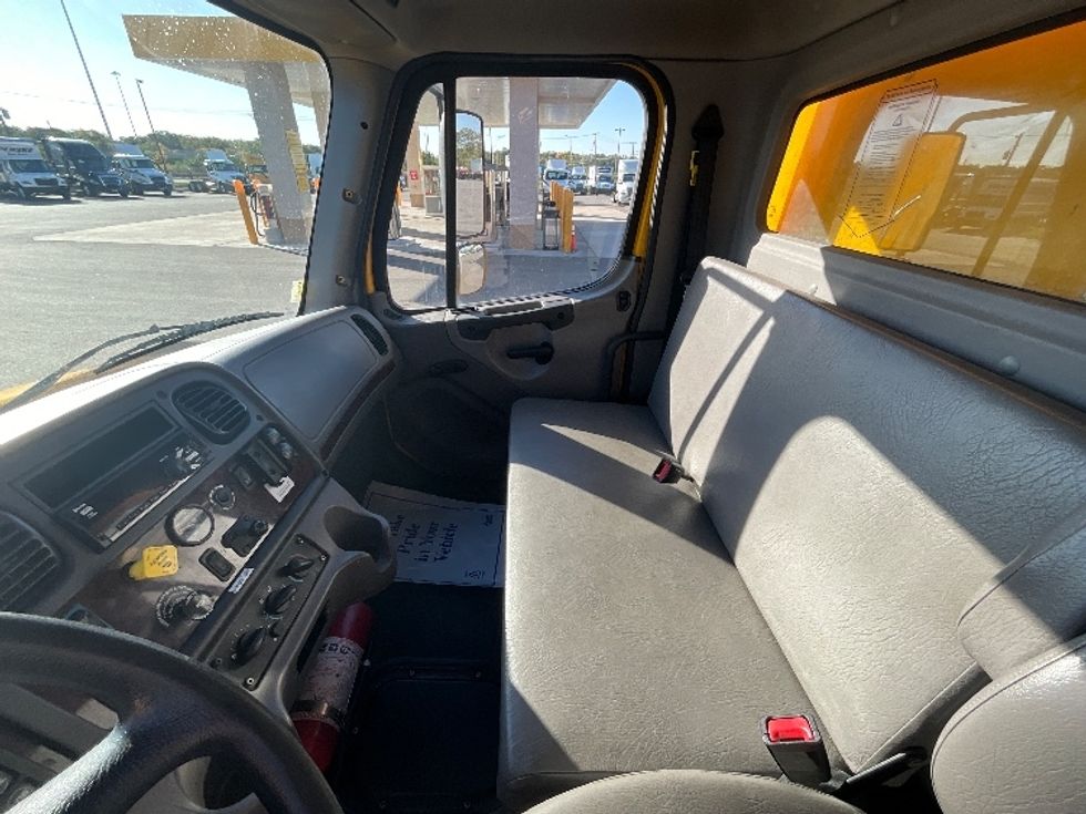Medium Duty Box Truck-Light and Medium Duty Trucks-Freightliner-2020-M2-East Chicago-IN-158,083\n\t\tmiles-$ 50,500 - Image 18
