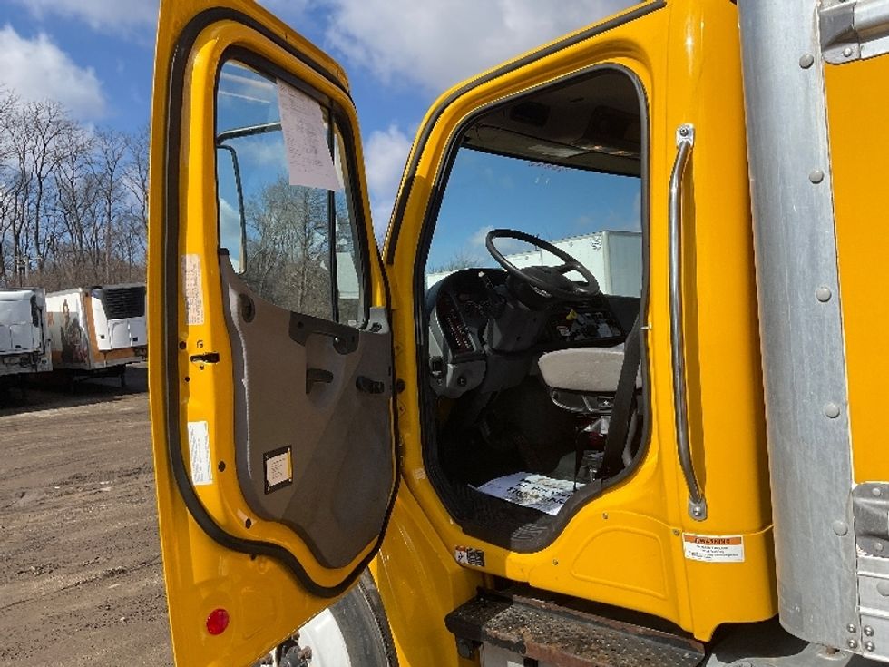 Medium Duty Box Truck-Light and Medium Duty Trucks-Freightliner-2020-M2-East Chicago-IN-176,075\n\t\tmiles-$ 15,500 - Image 11