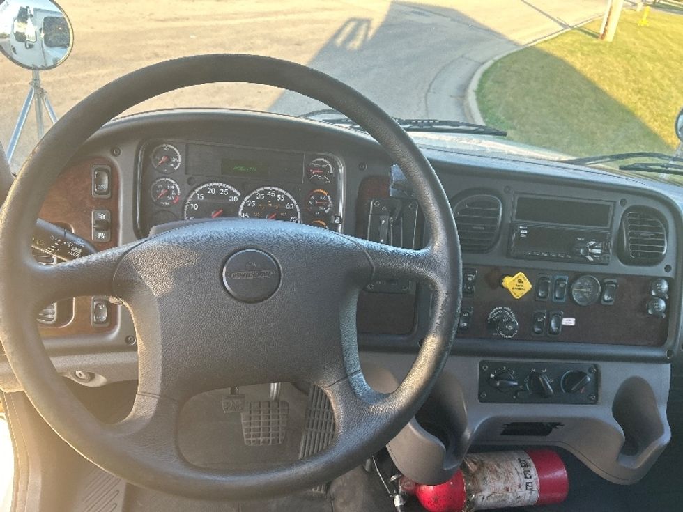 Medium Duty Box Truck-Light and Medium Duty Trucks-Freightliner-2020-M2-East Chicago-IN-289,625\n\t\tmiles-$ 26,750 - Image 17