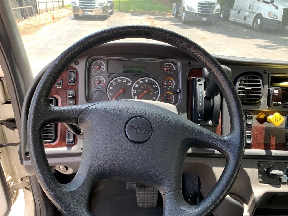 Medium Duty Box Truck-Light and Medium Duty Trucks-Freightliner-2020-M2-East Liberty-OH-84,166\n\t\tmiles-$ 68,750 - Image 18