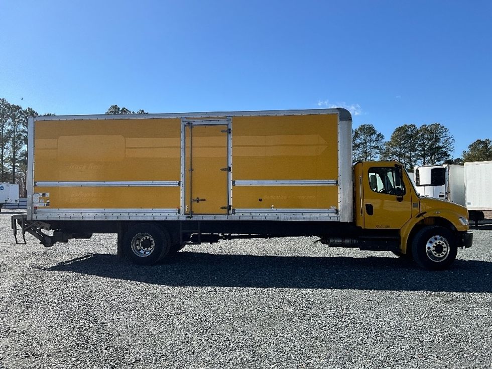 Medium Duty Box Truck-Light and Medium Duty Trucks-Freightliner-2020-M2-Eden-MD-157,581\n\t\tmiles-$ 43,500 - Image 15