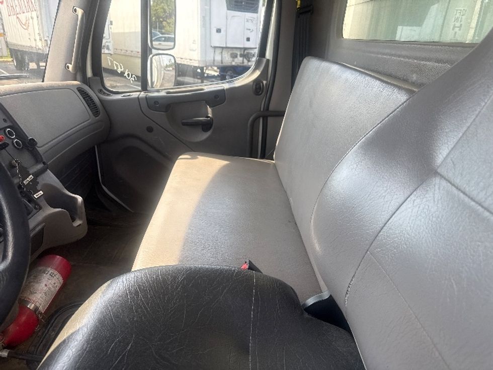 Medium Duty Box Truck-Light and Medium Duty Trucks-Freightliner-2020-M2-Eden-MD-249,537\n\t\tmiles-$ 40,750 - Image 18