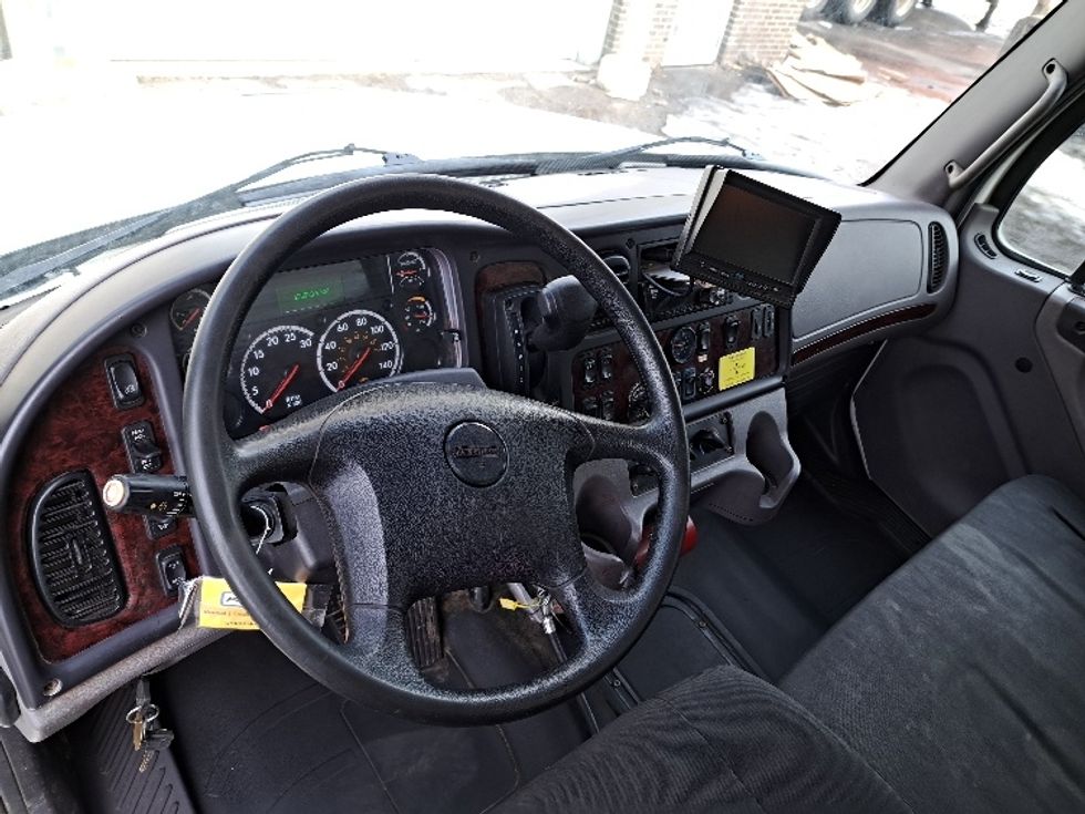 Medium Duty Box Truck-Light and Medium Duty Trucks-Freightliner-2020-M2-Edmonton-AB-125,845\n\t\tkm-$ 84,000 - Image 17