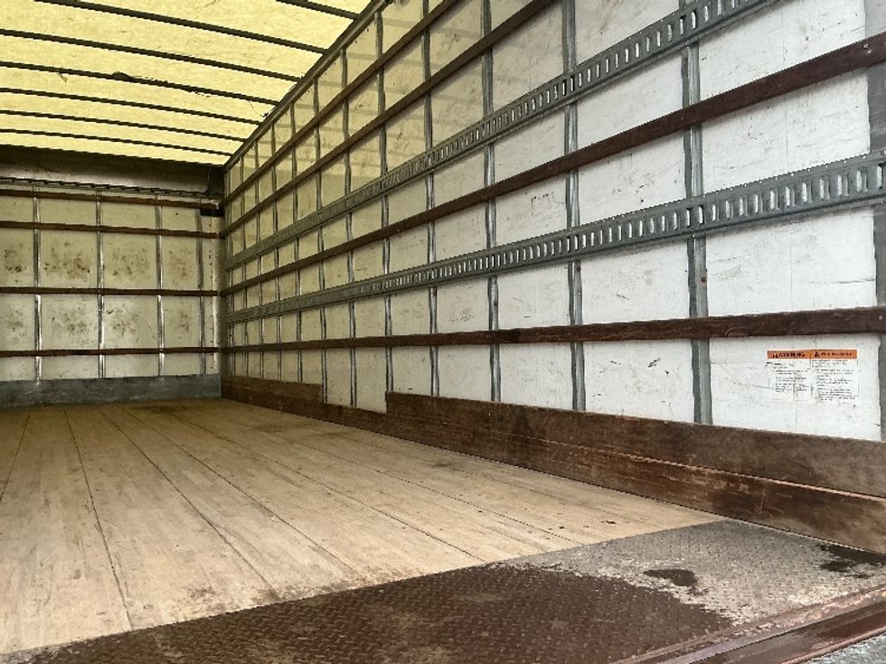 Medium Duty Box Truck-Light and Medium Duty Trucks-Freightliner-2020-M2-Edmonton-AB-251,888\n\t\tkm-$ 66,250 - Image 12