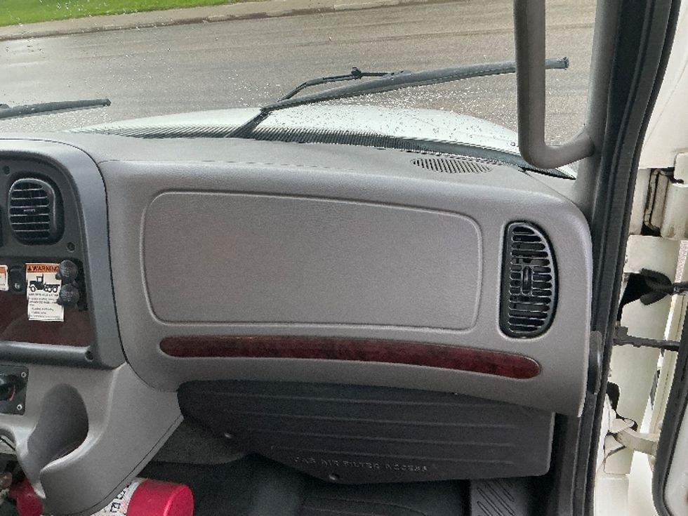 Medium Duty Box Truck-Light and Medium Duty Trucks-Freightliner-2020-M2-Edmonton-AB-251,888\n\t\tkm-$ 66,250 - Image 21