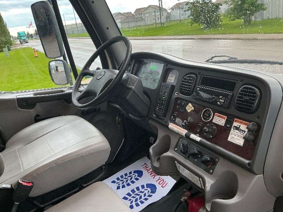 Medium Duty Box Truck-Light and Medium Duty Trucks-Freightliner-2020-M2-Edmonton-AB-251,888\n\t\tkm-$ 66,250 - Image 22