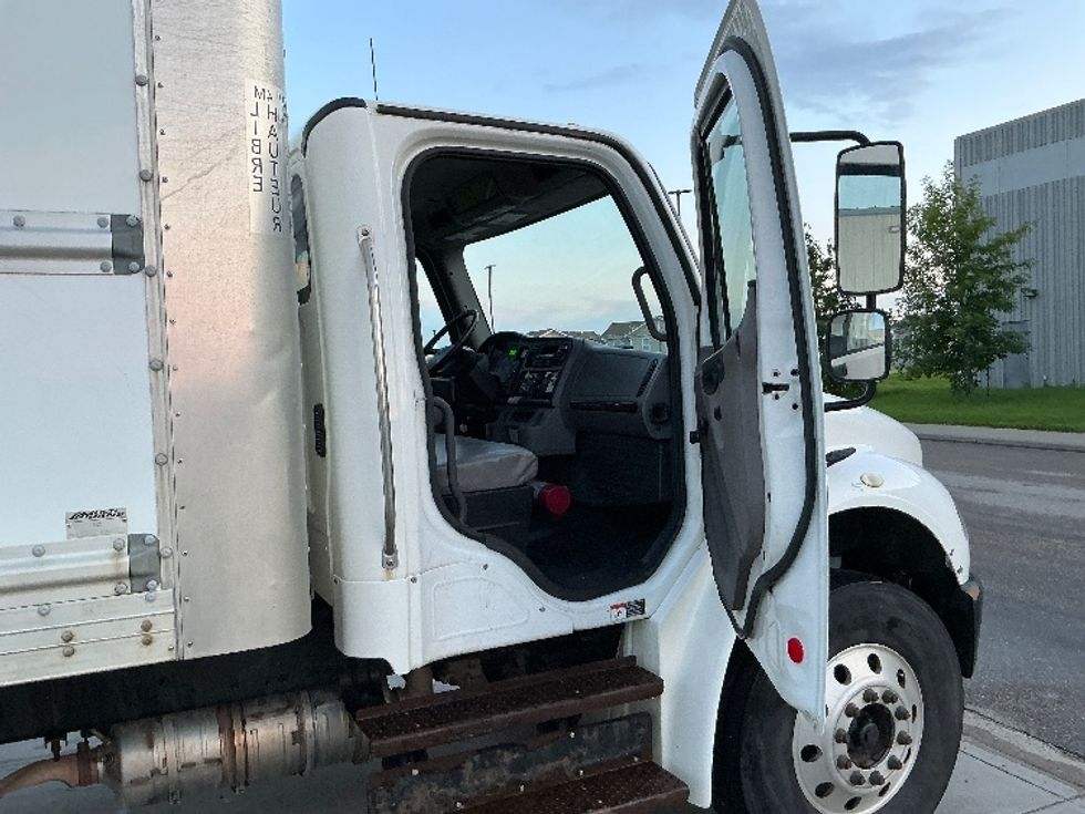 Medium Duty Box Truck-Light and Medium Duty Trucks-Freightliner-2020-M2-Edmonton-AB-273,048\n\t\tkm-$ 64,000 - Image 20