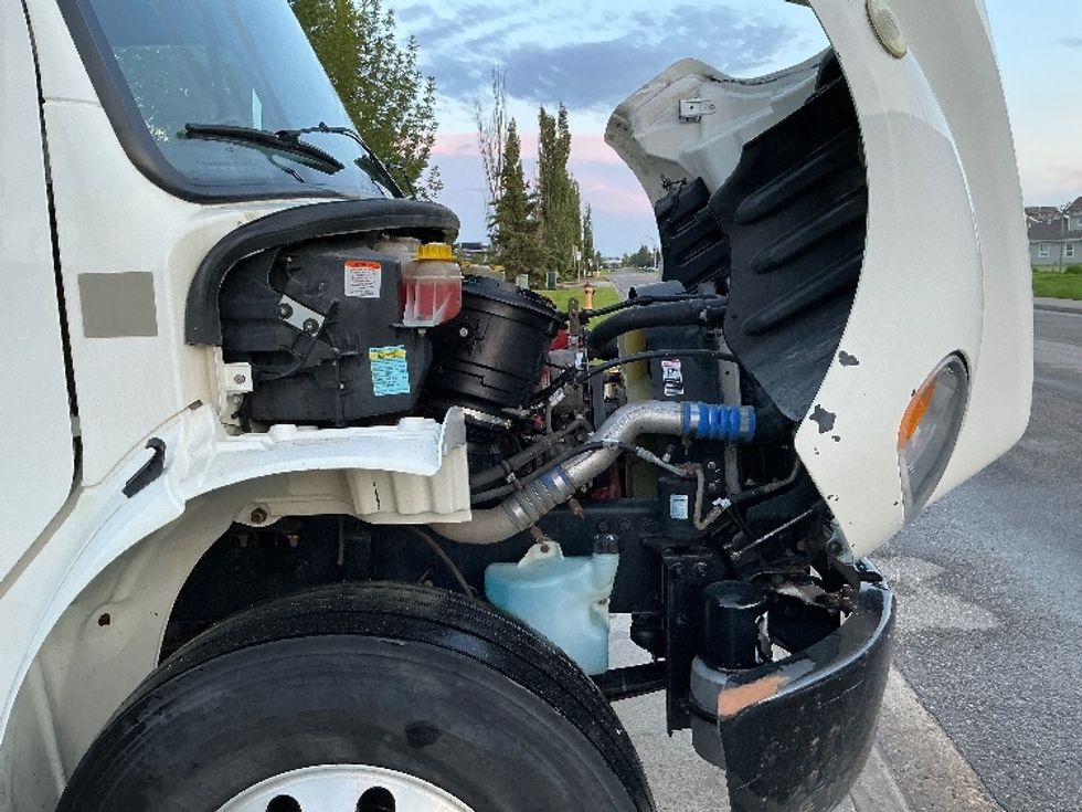 Medium Duty Box Truck-Light and Medium Duty Trucks-Freightliner-2020-M2-Edmonton-AB-273,048\n\t\tkm-$ 64,000 - Image 23