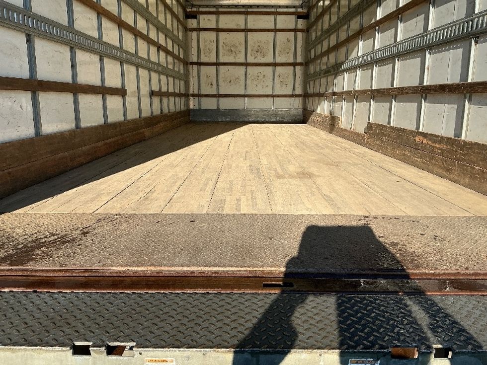 Medium Duty Box Truck-Light and Medium Duty Trucks-Freightliner-2020-M2-Edmonton-AB-286,355\n\t\tkm-$ 63,250 - Image 10