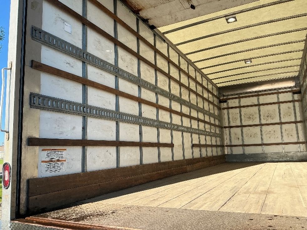Medium Duty Box Truck-Light and Medium Duty Trucks-Freightliner-2020-M2-Edmonton-AB-286,355\n\t\tkm-$ 63,250 - Image 11