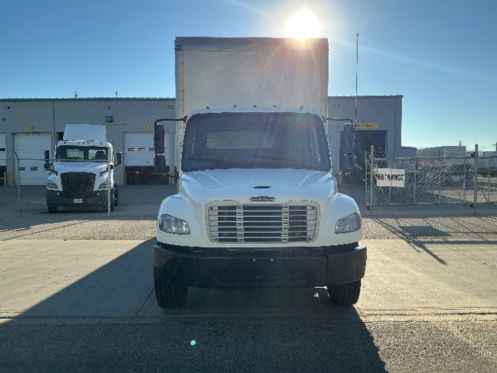 Medium Duty Box Truck-Light and Medium Duty Trucks-Freightliner-2020-M2-Edmonton-AB-286,355\n\t\tkm-$ 63,250 - Image 2