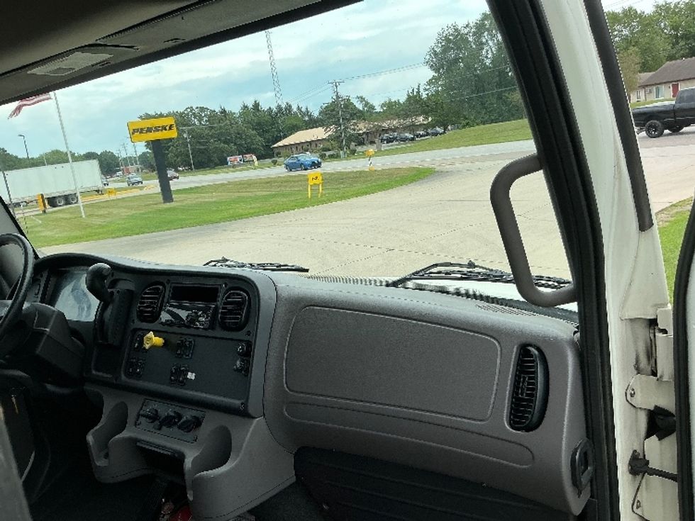 Medium Duty Box Truck-Light and Medium Duty Trucks-Freightliner-2020-M2-Elkhart-IN-115,435\n\t\tmiles-$ 57,750 - Image 21