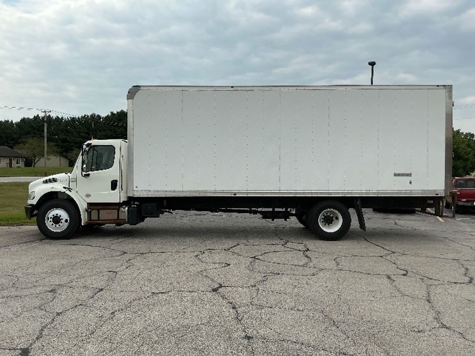 Medium Duty Box Truck-Light and Medium Duty Trucks-Freightliner-2020-M2-Elkhart-IN-115,435\n\t\tmiles-$ 57,750 - Image 4