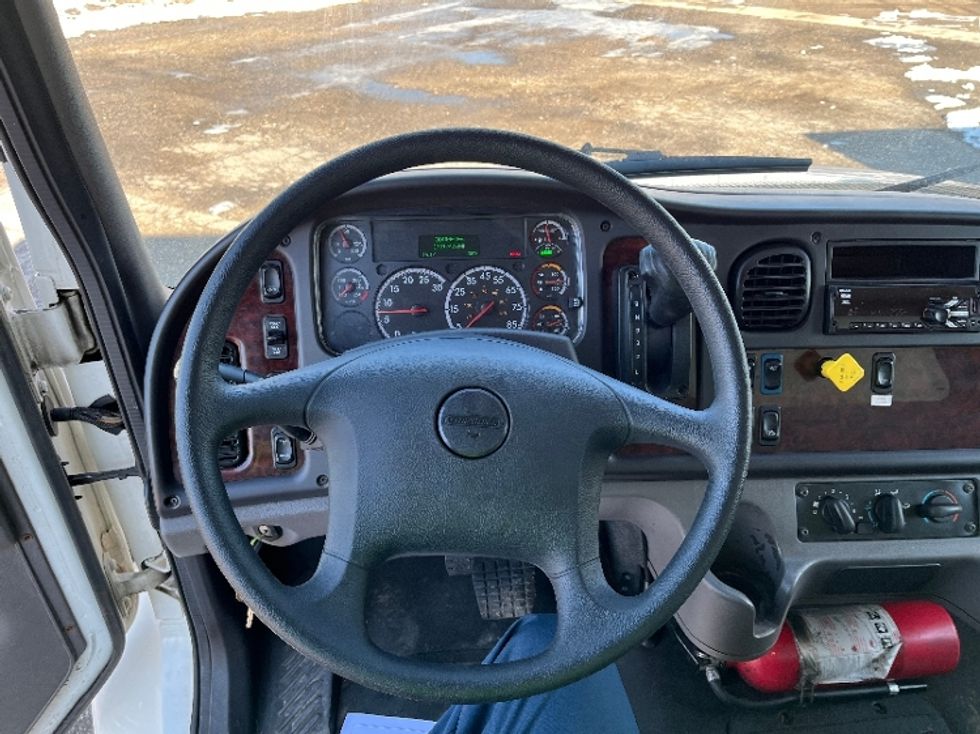 Medium Duty Box Truck-Light and Medium Duty Trucks-Freightliner-2020-M2-Elkhart-IN-172,106\n\t\tmiles-$ 48,750 - Image 17