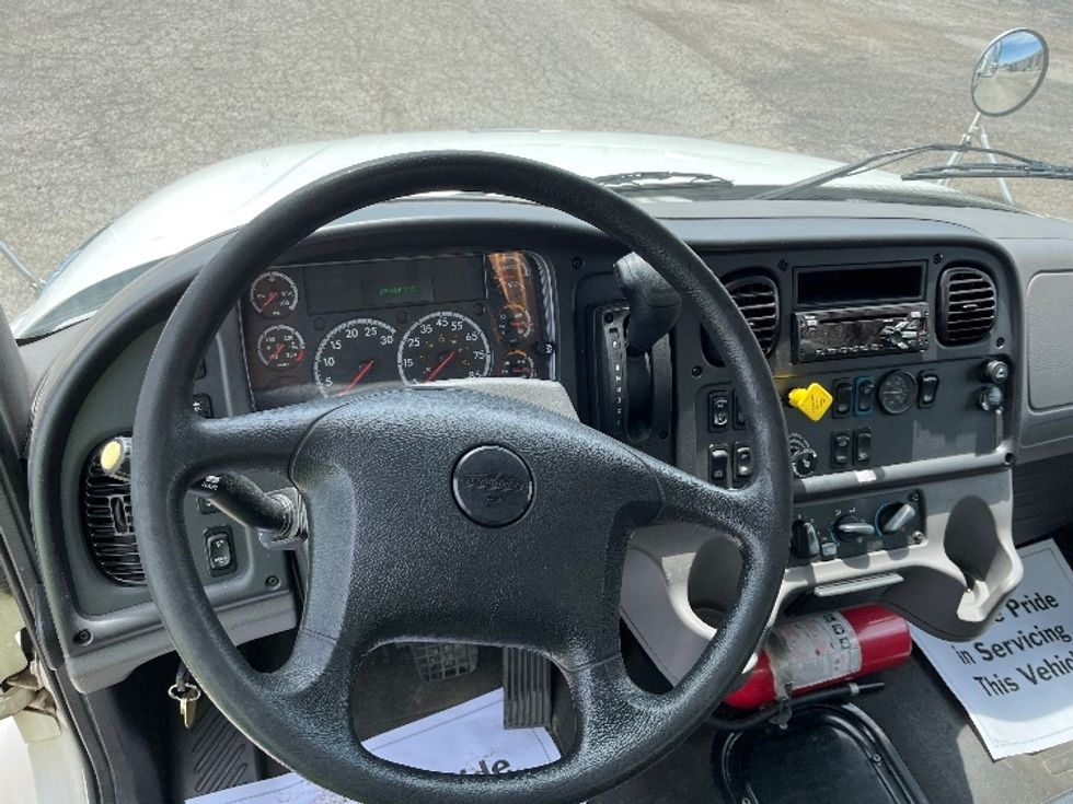 Medium Duty Box Truck-Light and Medium Duty Trucks-Freightliner-2020-M2-Elkhart-IN-189,787\n\t\tmiles-$ 45,000 - Image 18
