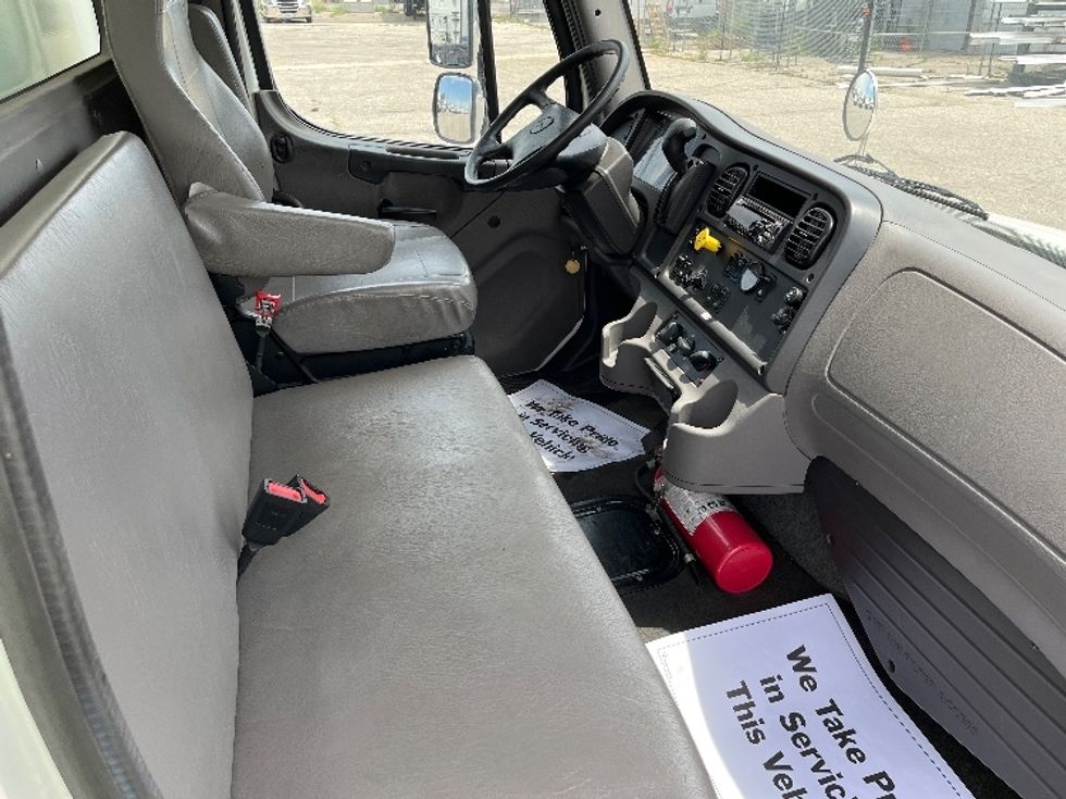Medium Duty Box Truck-Light and Medium Duty Trucks-Freightliner-2020-M2-Elkhart-IN-189,787\n\t\tmiles-$ 45,000 - Image 22