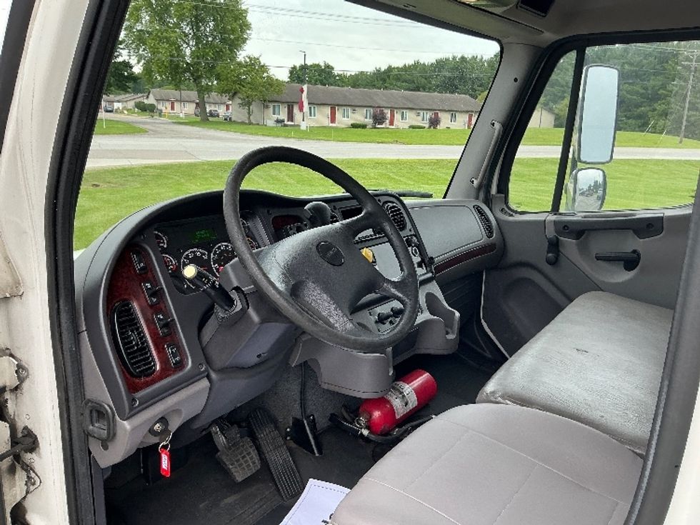 Medium Duty Box Truck-Light and Medium Duty Trucks-Freightliner-2020-M2-Elkhart-IN-217,138\n\t\tmiles-$ 35,750 - Image 17