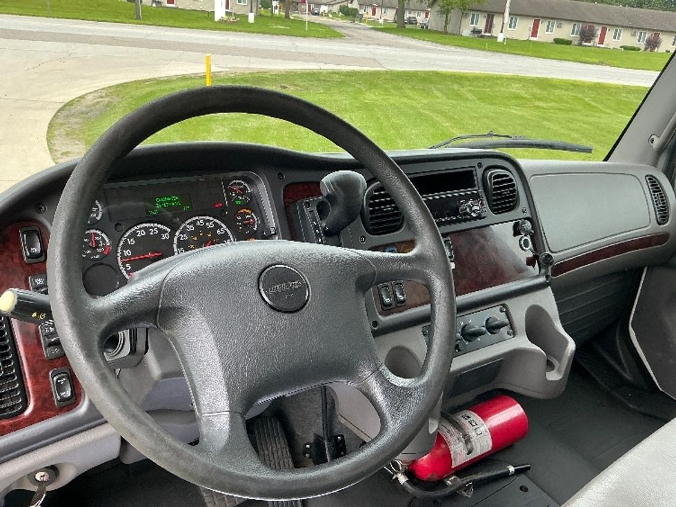 Medium Duty Box Truck-Light and Medium Duty Trucks-Freightliner-2020-M2-Elkhart-IN-217,138\n\t\tmiles-$ 35,750 - Image 18
