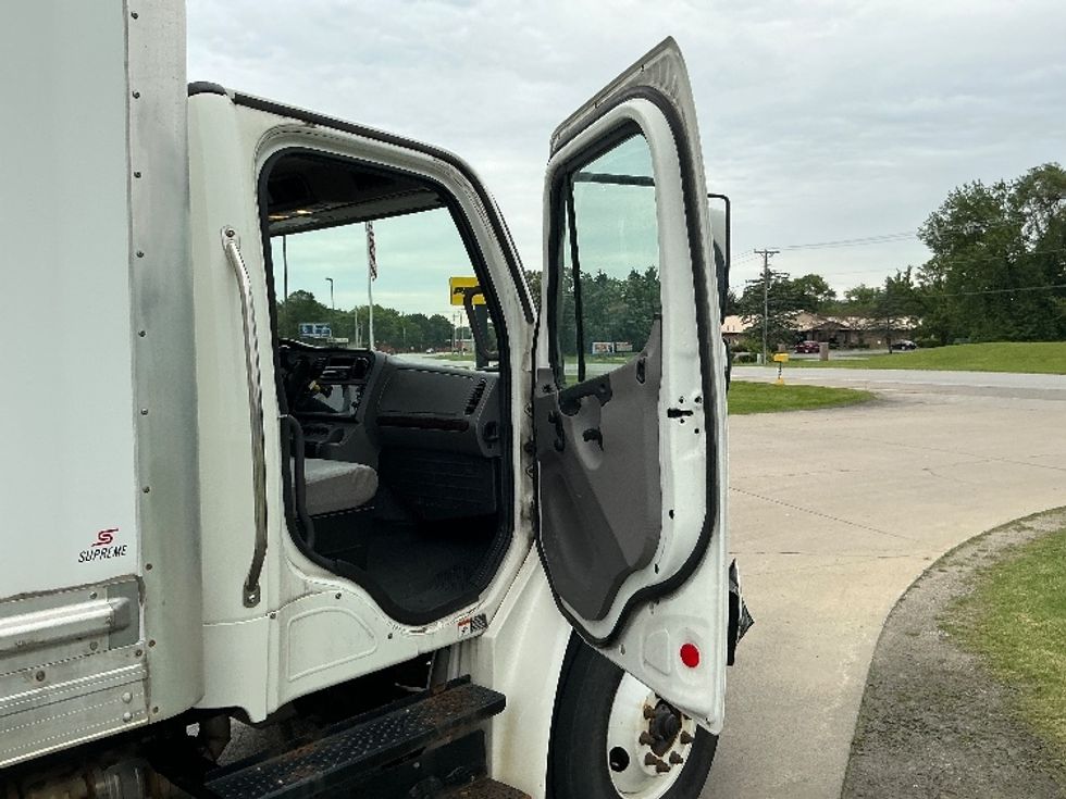 Medium Duty Box Truck-Light and Medium Duty Trucks-Freightliner-2020-M2-Elkhart-IN-217,138\n\t\tmiles-$ 35,750 - Image 20