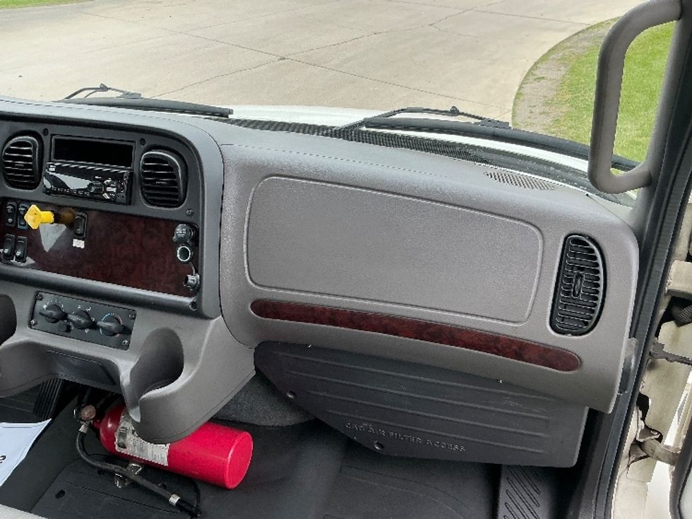Medium Duty Box Truck-Light and Medium Duty Trucks-Freightliner-2020-M2-Elkhart-IN-217,138\n\t\tmiles-$ 35,750 - Image 21