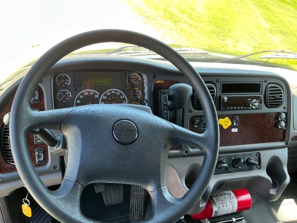Medium Duty Box Truck-Light and Medium Duty Trucks-Freightliner-2020-M2-Elkhart-IN-230,903\n\t\tmiles-$ 43,750 - Image 18