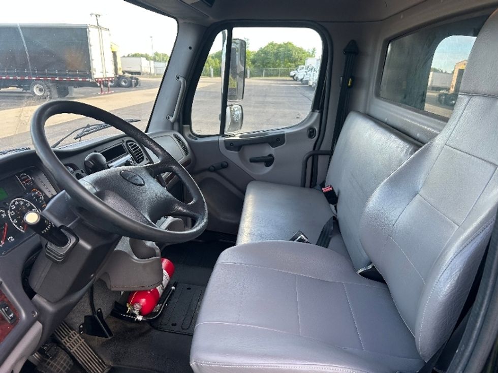 Medium Duty Box Truck-Light and Medium Duty Trucks-Freightliner-2020-M2-Elkhart-IN-230,903\n\t\tmiles-$ 43,750 - Image 19