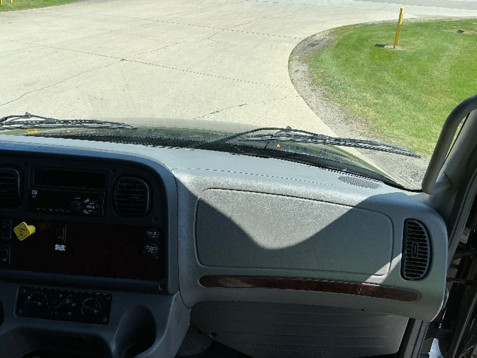 Medium Duty Box Truck-Light and Medium Duty Trucks-Freightliner-2020-M2-Elkhart-IN-230,903\n\t\tmiles-$ 43,750 - Image 21