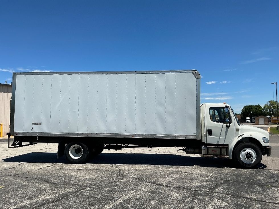 Medium Duty Box Truck-Light and Medium Duty Trucks-Freightliner-2020-M2-Elkhart-IN-58,370\n\t\tmiles-$ 62,250 - Image 15