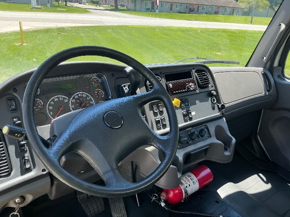 Medium Duty Box Truck-Light and Medium Duty Trucks-Freightliner-2020-M2-Elkhart-IN-58,370\n\t\tmiles-$ 62,250 - Image 18