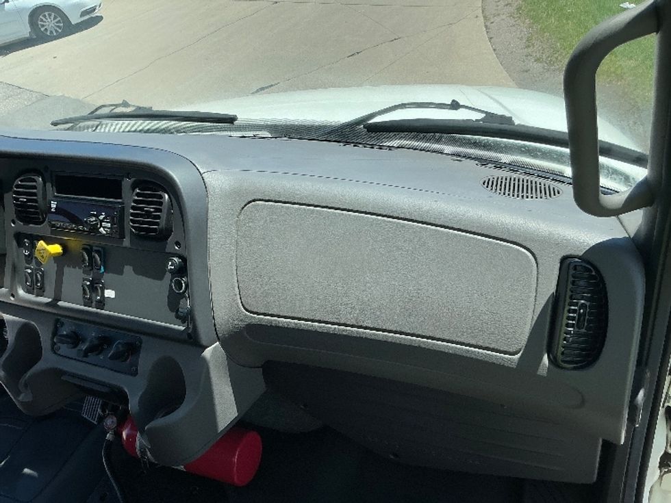 Medium Duty Box Truck-Light and Medium Duty Trucks-Freightliner-2020-M2-Elkhart-IN-58,370\n\t\tmiles-$ 62,250 - Image 21