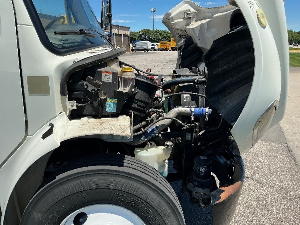 Medium Duty Box Truck-Light and Medium Duty Trucks-Freightliner-2020-M2-Elkhart-IN-58,370\n\t\tmiles-$ 62,250 - Image 24