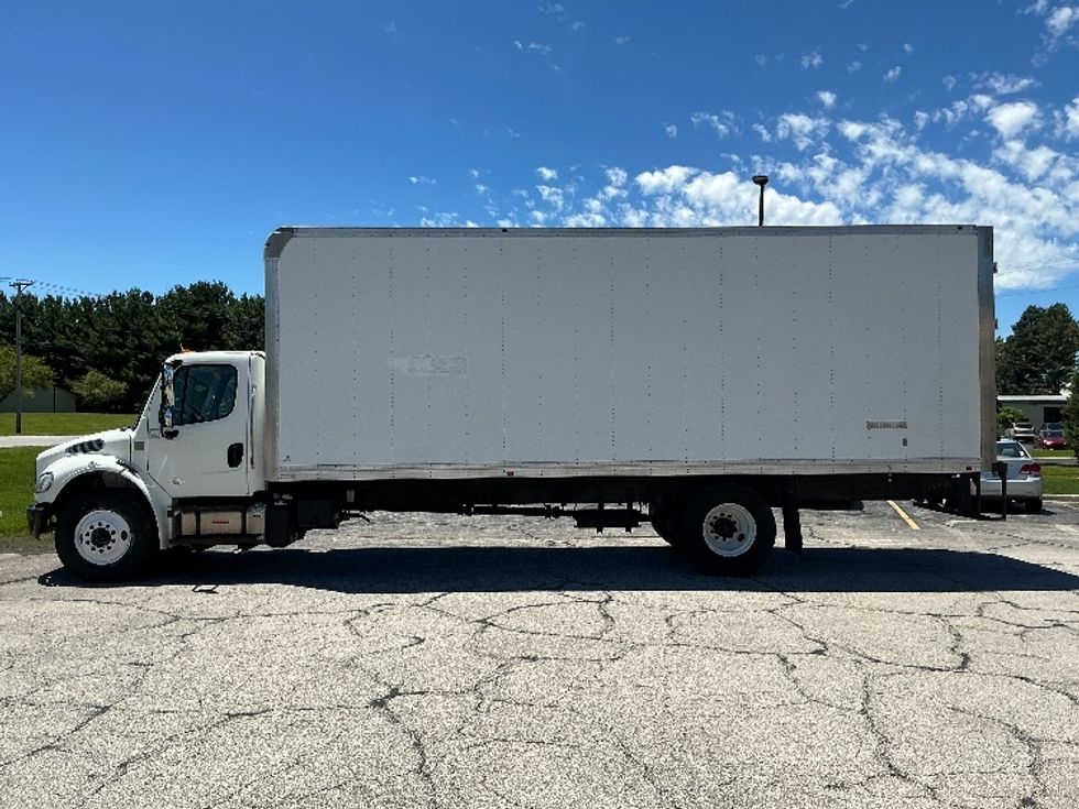 Medium Duty Box Truck-Light and Medium Duty Trucks-Freightliner-2020-M2-Elkhart-IN-58,370\n\t\tmiles-$ 62,250 - Image 4