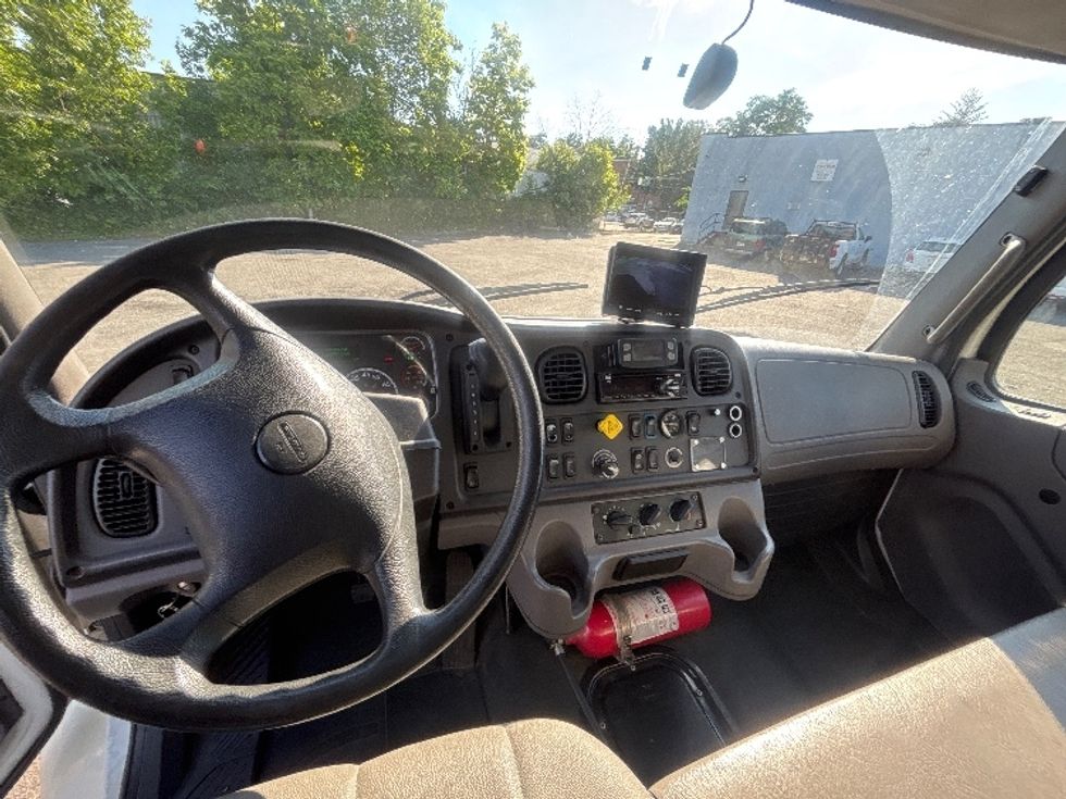 Medium Duty Box Truck-Light and Medium Duty Trucks-Freightliner-2020-M2-Elmsford-NY-109,797\n\t\tmiles-$ 59,250 - Image 18