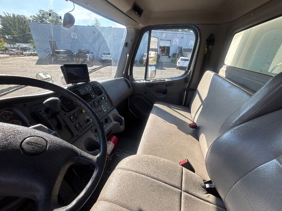 Medium Duty Box Truck-Light and Medium Duty Trucks-Freightliner-2020-M2-Elmsford-NY-109,797\n\t\tmiles-$ 59,250 - Image 19