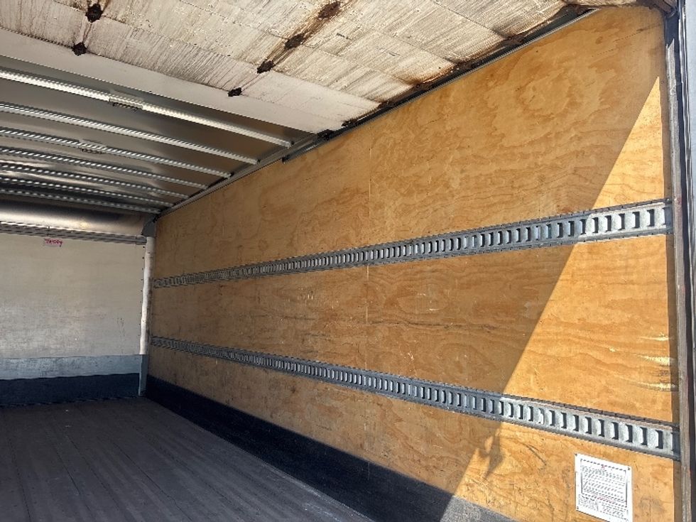 Medium Duty Box Truck-Light and Medium Duty Trucks-Freightliner-2020-M2-Elmsford-NY-303,717\n\t\tmiles-$ 26,000 - Image 12