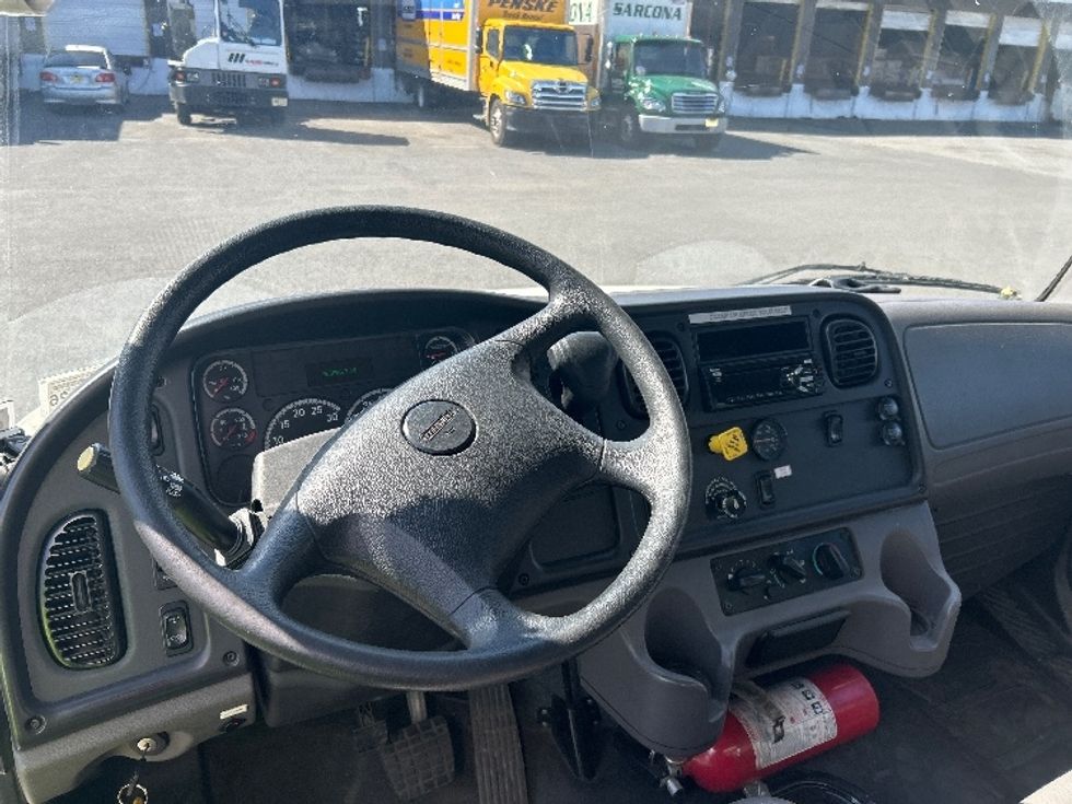Medium Duty Box Truck-Light and Medium Duty Trucks-Freightliner-2020-M2-Elmsford-NY-303,717\n\t\tmiles-$ 26,000 - Image 18
