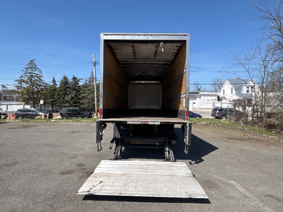 Medium Duty Box Truck-Light and Medium Duty Trucks-Freightliner-2020-M2-Elmsford-NY-303,717\n\t\tmiles-$ 26,000 - Image 9