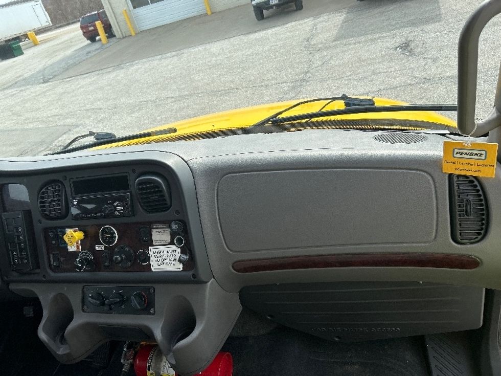 Medium Duty Box Truck-Light and Medium Duty Trucks-Freightliner-2020-M2-Erie-PA-184,128\n\t\tmiles-$ 42,500 - Image 21