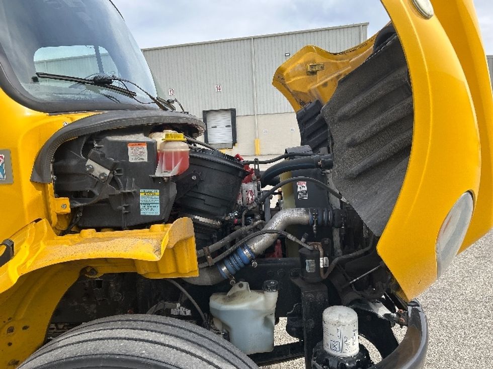 Medium Duty Box Truck-Light and Medium Duty Trucks-Freightliner-2020-M2-Erie-PA-184,128\n\t\tmiles-$ 42,500 - Image 23