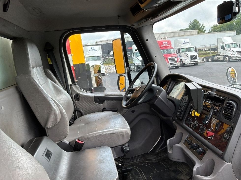 Medium Duty Box Truck-Light and Medium Duty Trucks-Freightliner-2020-M2-Erlanger-KY-271,645\n\t\tmiles-$ 10,000 - Image 21