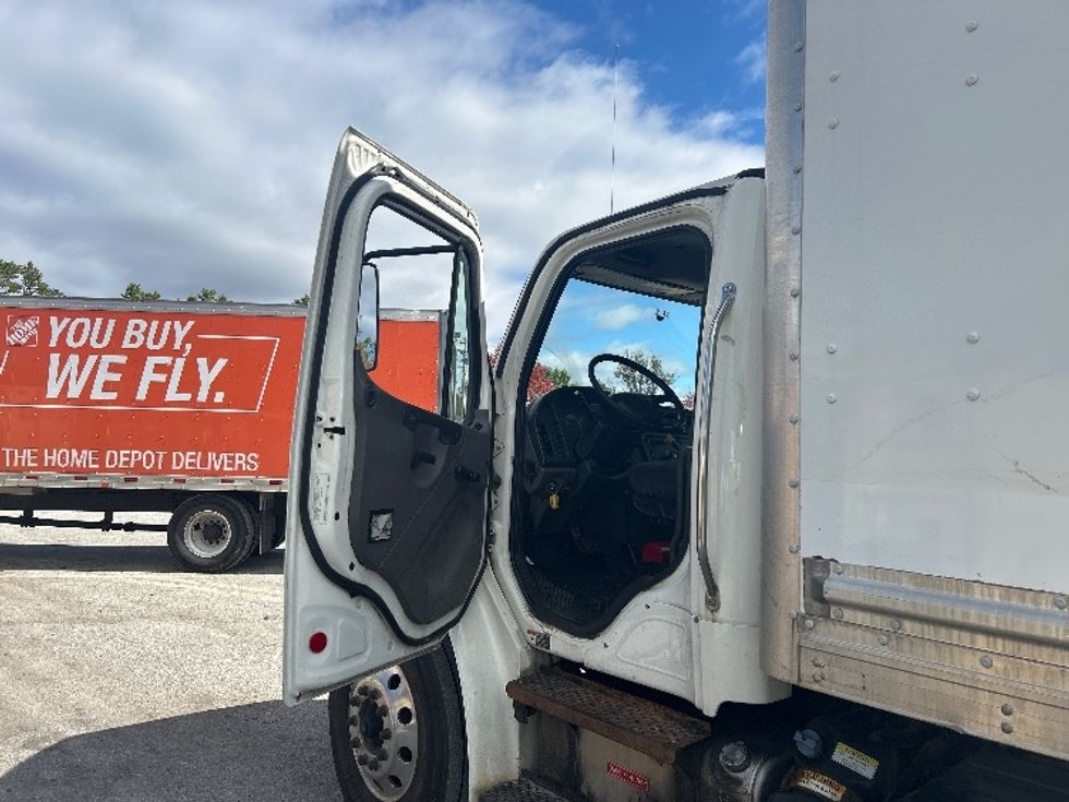 Medium Duty Box Truck-Light and Medium Duty Trucks-Freightliner-2020-M2-Essex Junction-VT-250,244\n\t\tmiles-$ 38,750 - Image 16