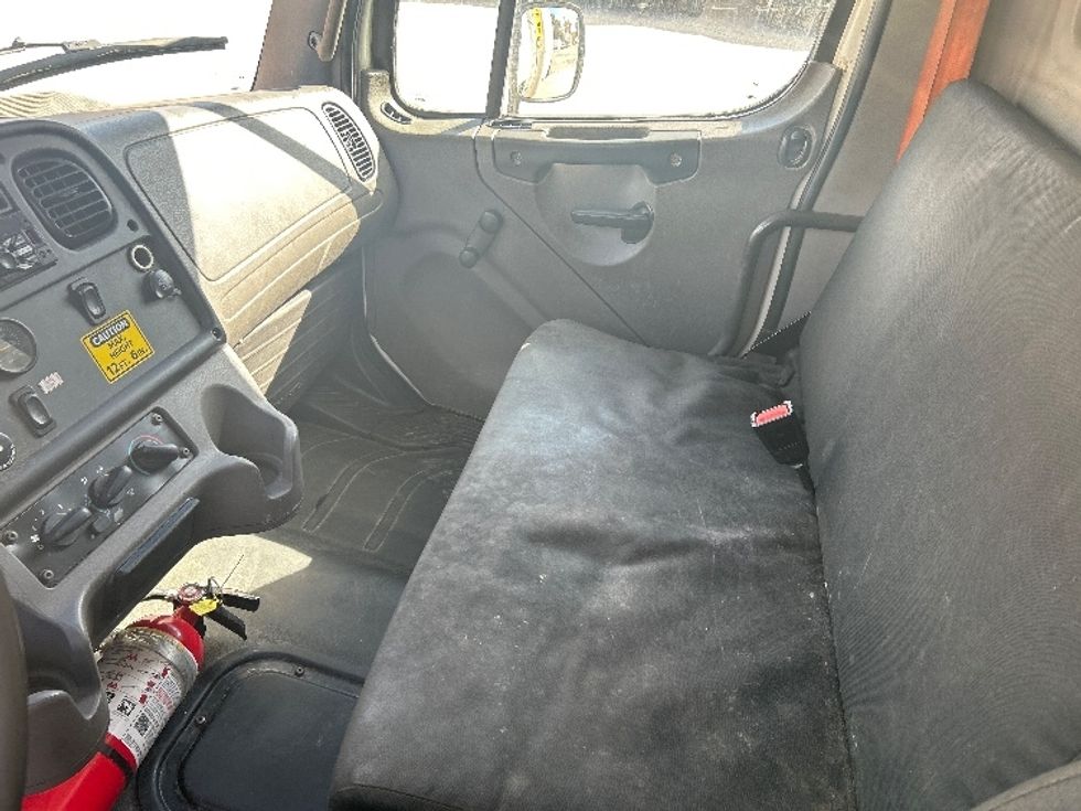 Medium Duty Box Truck-Light and Medium Duty Trucks-Freightliner-2020-M2-Essex Junction-VT-250,244\n\t\tmiles-$ 38,750 - Image 19