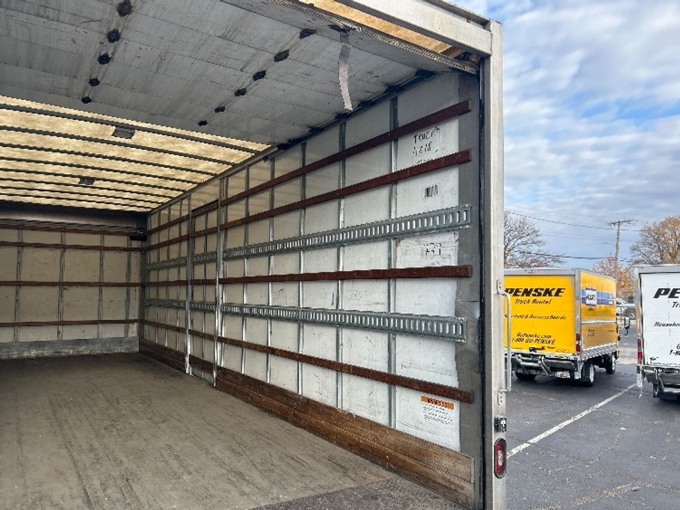 Medium Duty Box Truck-Light and Medium Duty Trucks-Freightliner-2020-M2-Essex-MD-190,337\n\t\tmiles-$ 38,750 - Image 12