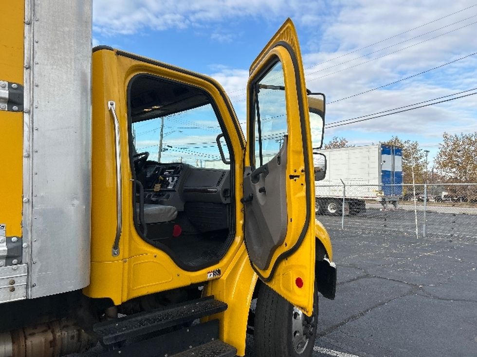 Medium Duty Box Truck-Light and Medium Duty Trucks-Freightliner-2020-M2-Essex-MD-190,337\n\t\tmiles-$ 38,750 - Image 20