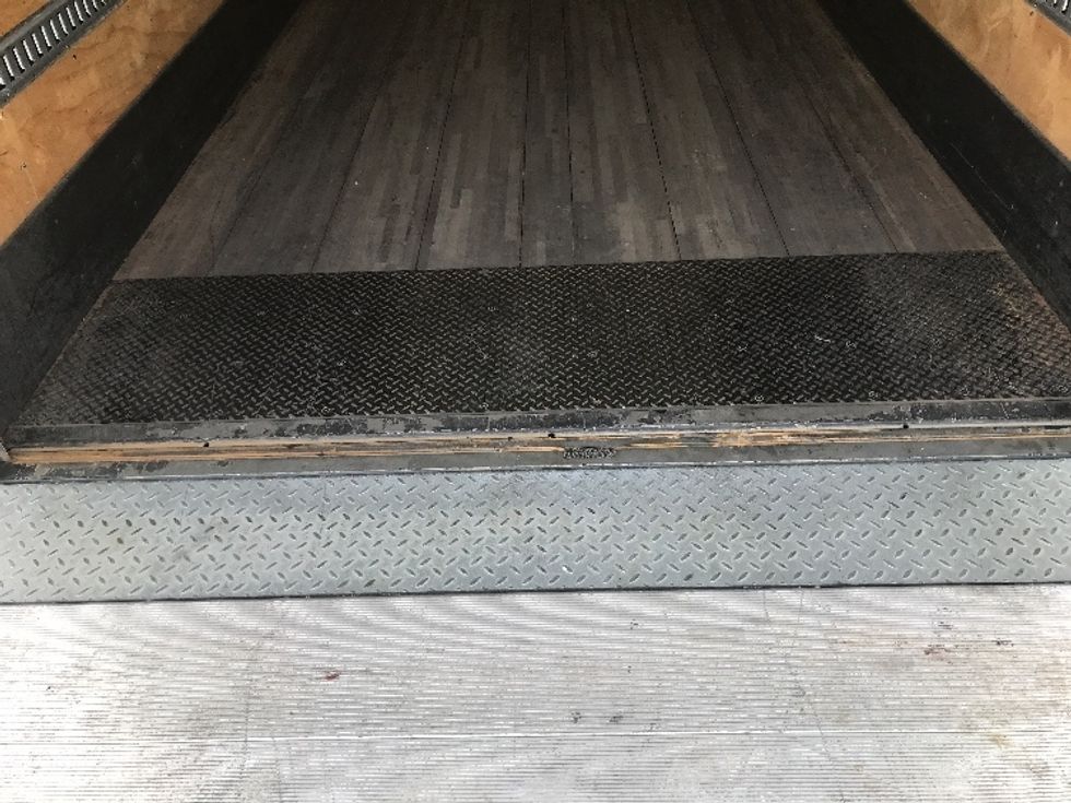 Medium Duty Box Truck-Light and Medium Duty Trucks-Freightliner-2020-M2-Evansville-IN-142,400\n\t\tmiles-$ 58,250 - Image 10