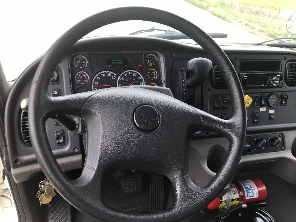 Medium Duty Box Truck-Light and Medium Duty Trucks-Freightliner-2020-M2-Evansville-IN-142,400\n\t\tmiles-$ 58,250 - Image 18