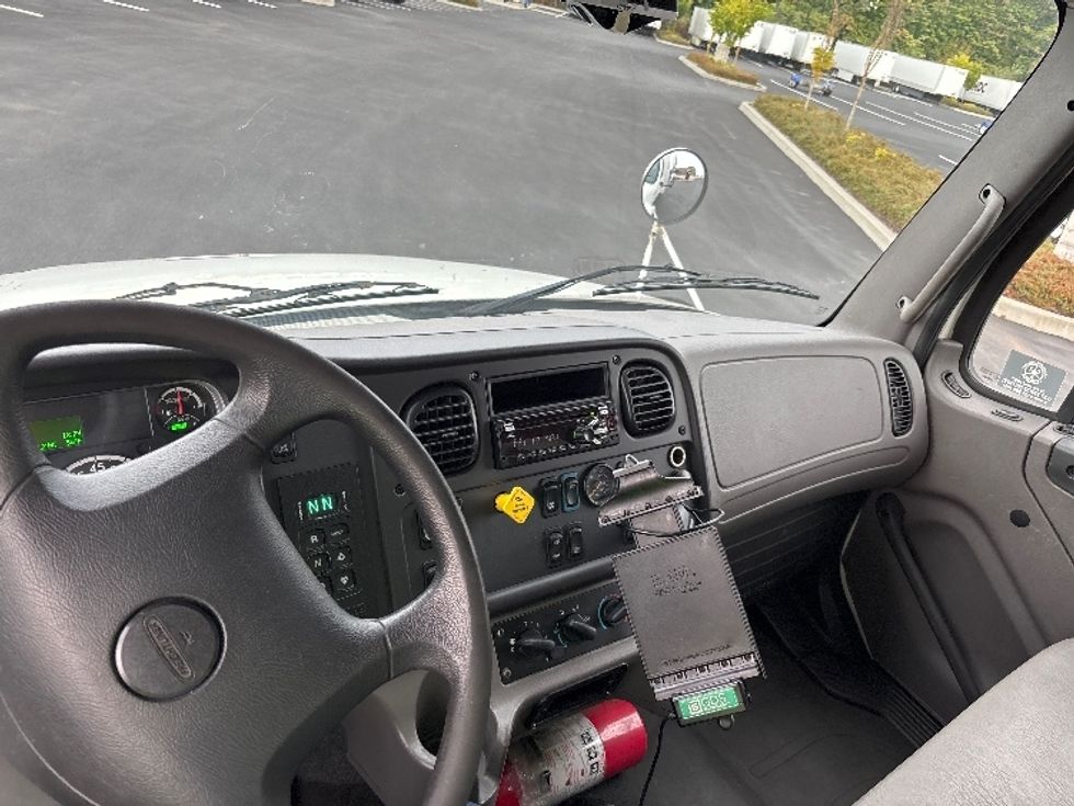 Medium Duty Box Truck-Light and Medium Duty Trucks-Freightliner-2020-M2-Everett-WA-102,007\n\t\tmiles-$ 73,250 - Image 17
