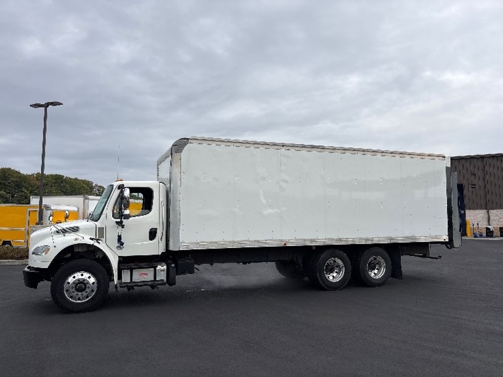 Medium Duty Box Truck-Light and Medium Duty Trucks-Freightliner-2020-M2-Everett-WA-102,007\n\t\tmiles-$ 73,250 - Image 4