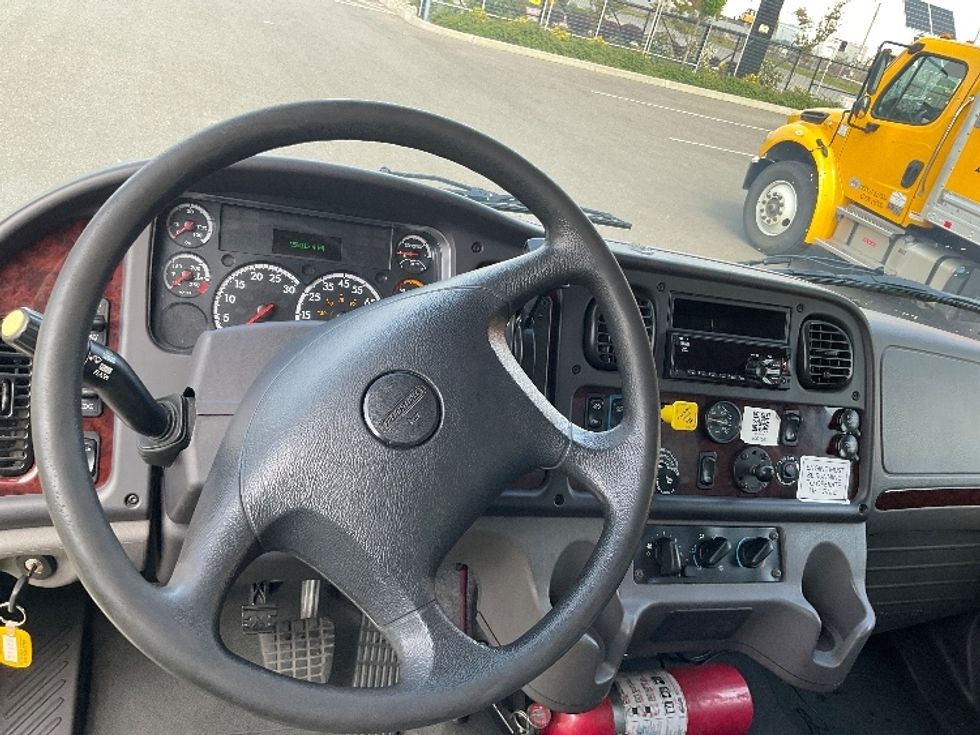 Medium Duty Box Truck-Light and Medium Duty Trucks-Freightliner-2020-M2-Everett-WA-159,191\n\t\tmiles-$ 54,250 - Image 18
