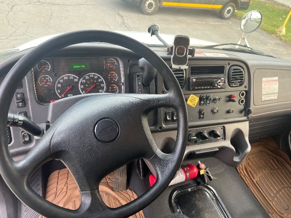 Medium Duty Box Truck-Light and Medium Duty Trucks-Freightliner-2020-M2-Flower Mound-TX-209,800\n\t\tmiles-$ 52,750 - Image 18